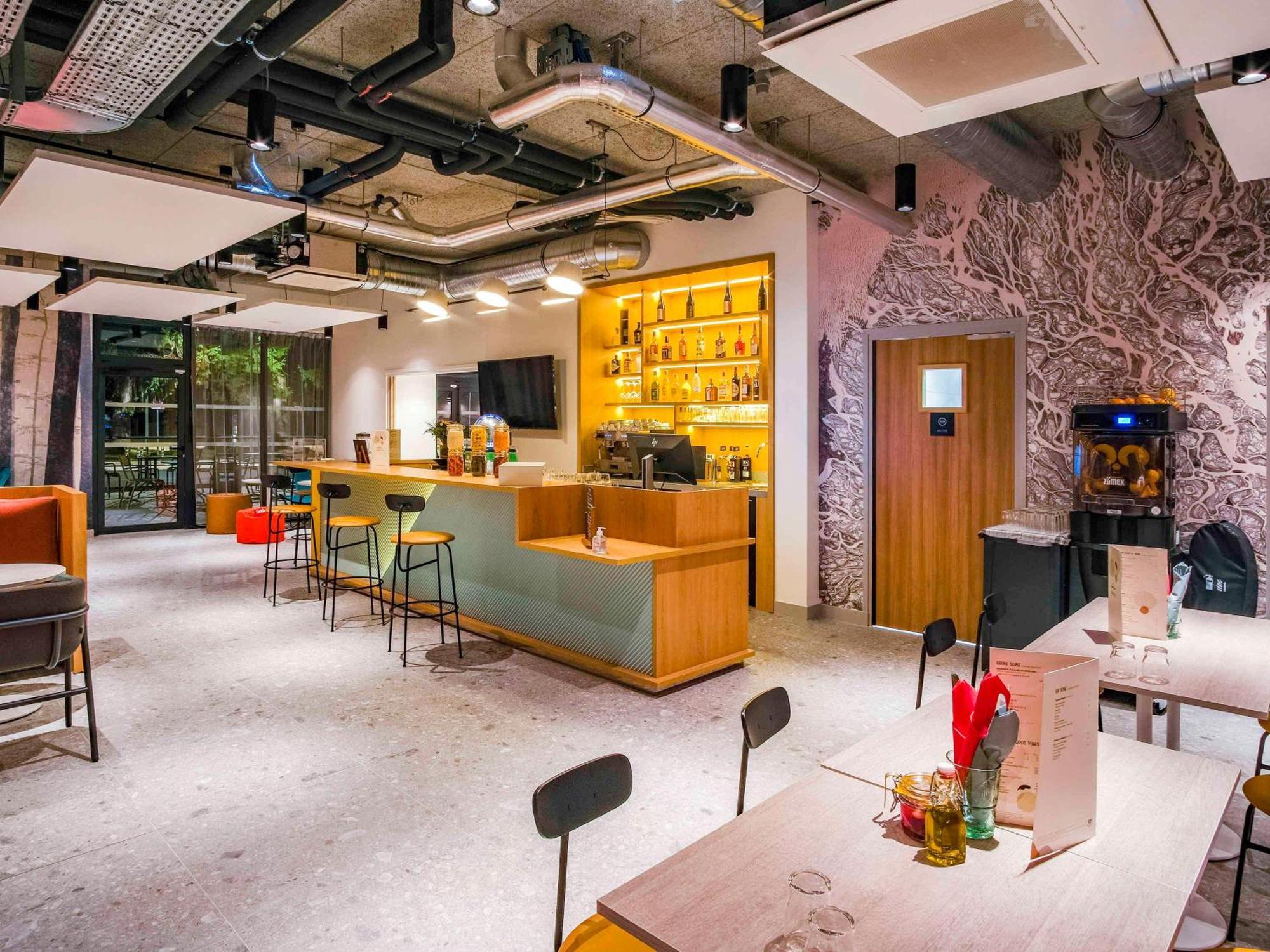 Ibis Styles Albertville Exterior foto